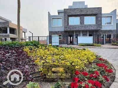 امتلك فيلا بسعر لقطة بجوار ميفيدا والجامعة الامريكية في قلب التجمع الخامس