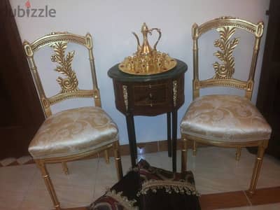 2 كرسي مزيكا بحالة الجديد تماما و المعاينة خير دليل