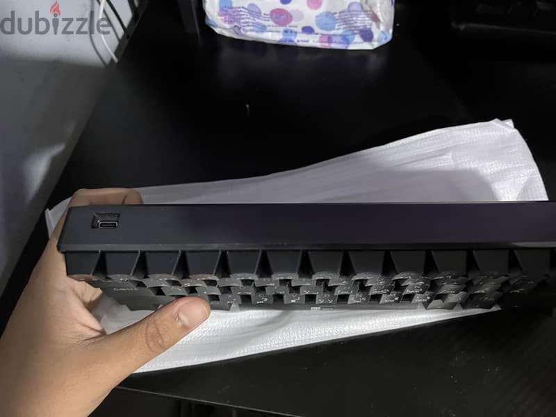keyboard R8 1037 1