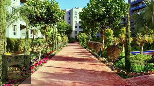 Your apartment in the most prestigious fully-serviced compound with a 50% discount for cash payments Delivery in just one year on the boulev