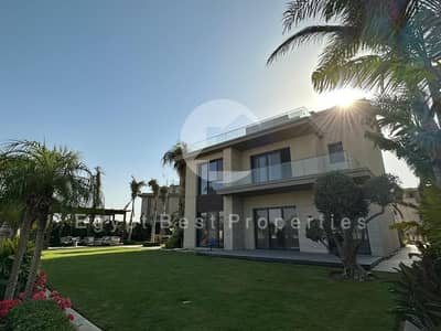 بمقدم 5% فقط فيلا  للبيع باطلاله مميزه متشطبه  فى ذا استيتس سوديك الشيخ زايد الجديدة