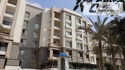 Apartment ready to move fully finished with kitchen and ACs below developer price 3 bedrooms resale in Hyde Park New Cairo near Golden Square for sale Apartment ready to move fully finished with kitchen and ACs below developer price 3 bedrooms resale in Hyde Park New Cairo near Golden Square for sale