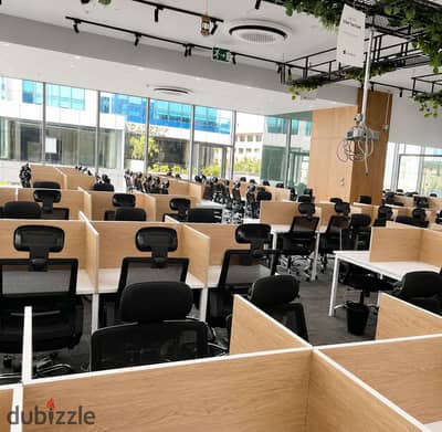 مكتب مميز 430م متشطب ومفروش بالكامل في Capital Business فى قلب الشيح زايد