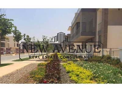 توين هاوس جاهز للاستلام  تشطيب كامل بالتكييفات وموقع مميز في تاج سيتي taj city