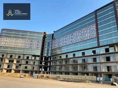 مكتب ادارى متشطب بالتكيفيات على محور الامل فى العاصمة الادارية