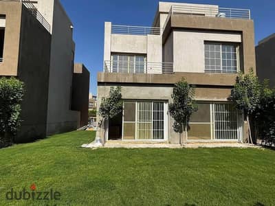 للبيع اخر توين هاوس على ارض الجولف بجوار نيو جيزة الشيخ زايد