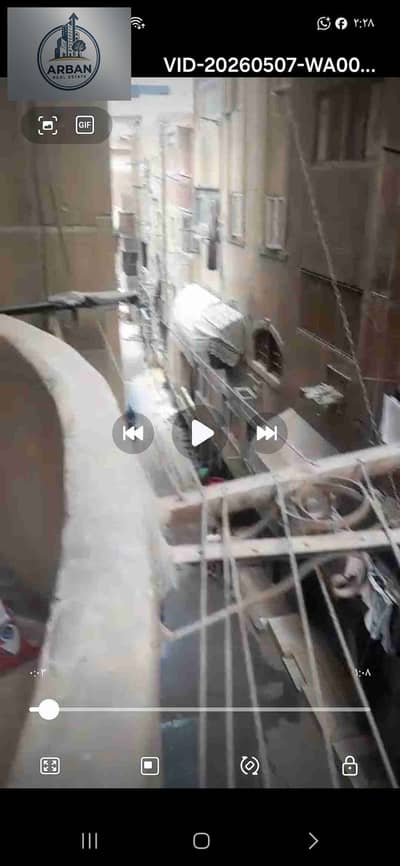 فرصة للسكن و الاستثمار شقة للبيع بالفرش في عرب المعادي بجانب ميدان ابو عبده و علي بعد خمس دقايق مشي لمسجد الريان منطقة خدمية