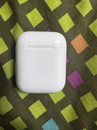 للبيع airpods 2 case original