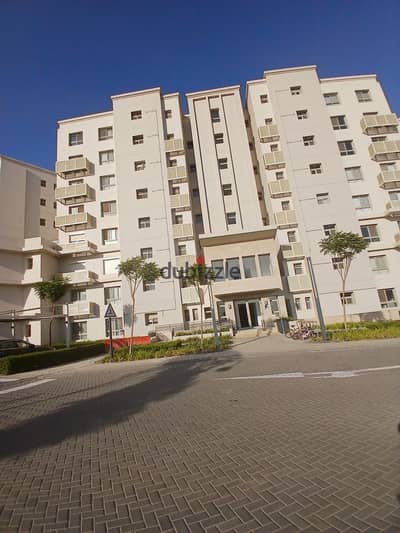 Prime location and Fully Finished kitchen and ACs Apartment for Sale in Uptown Cairo Emaar