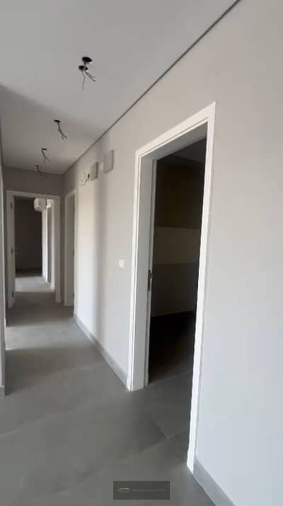 Ground floor apartment for sale in Al Ashgar Compound, 6th of October City. Ultra-super finishing.