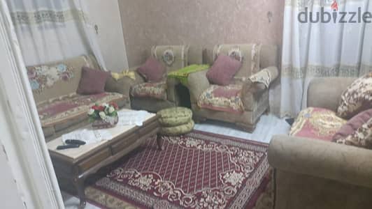 أثاث مستعمل للبيع