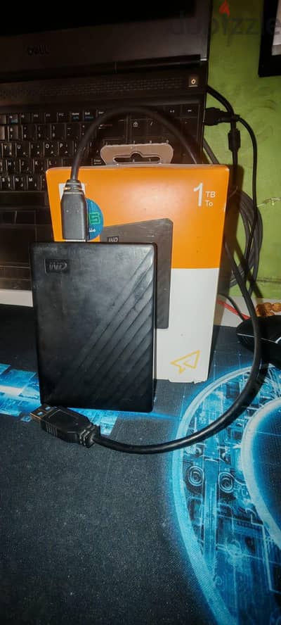 هارد خارجي Western Digital مساحة 1000 جيجا.