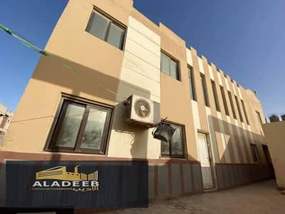 للبيع مصنع 1000 متر هندسي