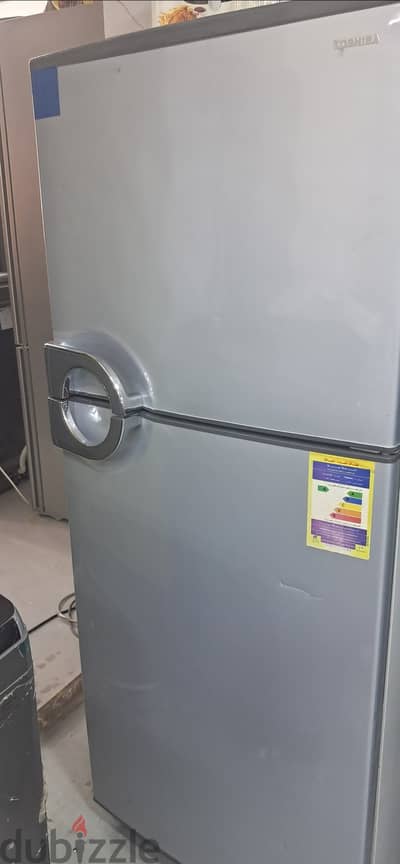 لاصحاب البرندات الراقيه توشيبا  ثلاجة  نوفروست  موديل GR-EF40P