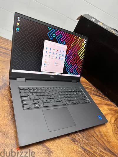 Dell Precision 7780  كور i7 جيل 13 فئة HX بكارت RTX 3500 ADA فعلي 12 ج