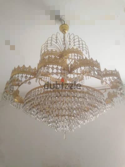 نجفه من كريستال عصفور