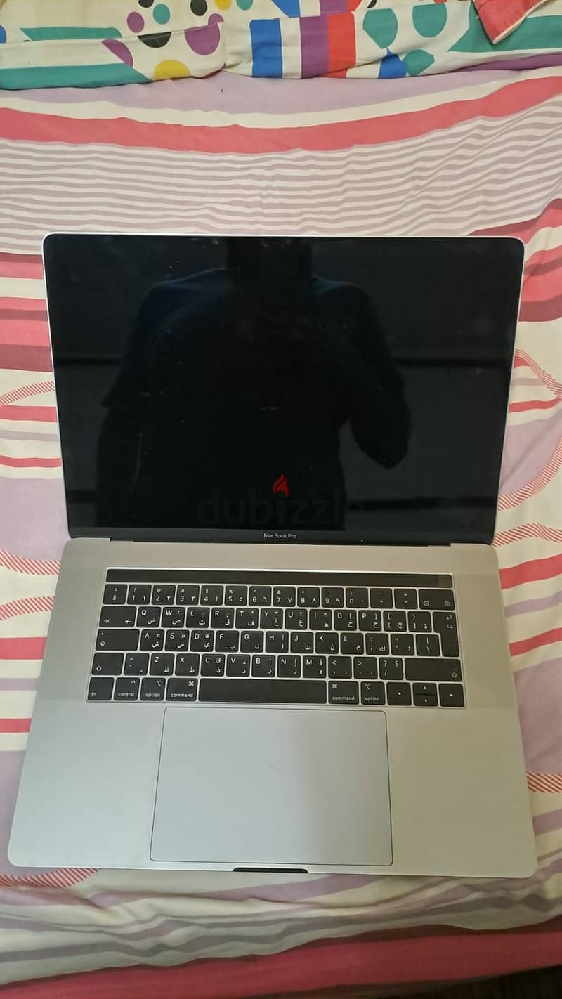 Apple macbook pro model 2019 5