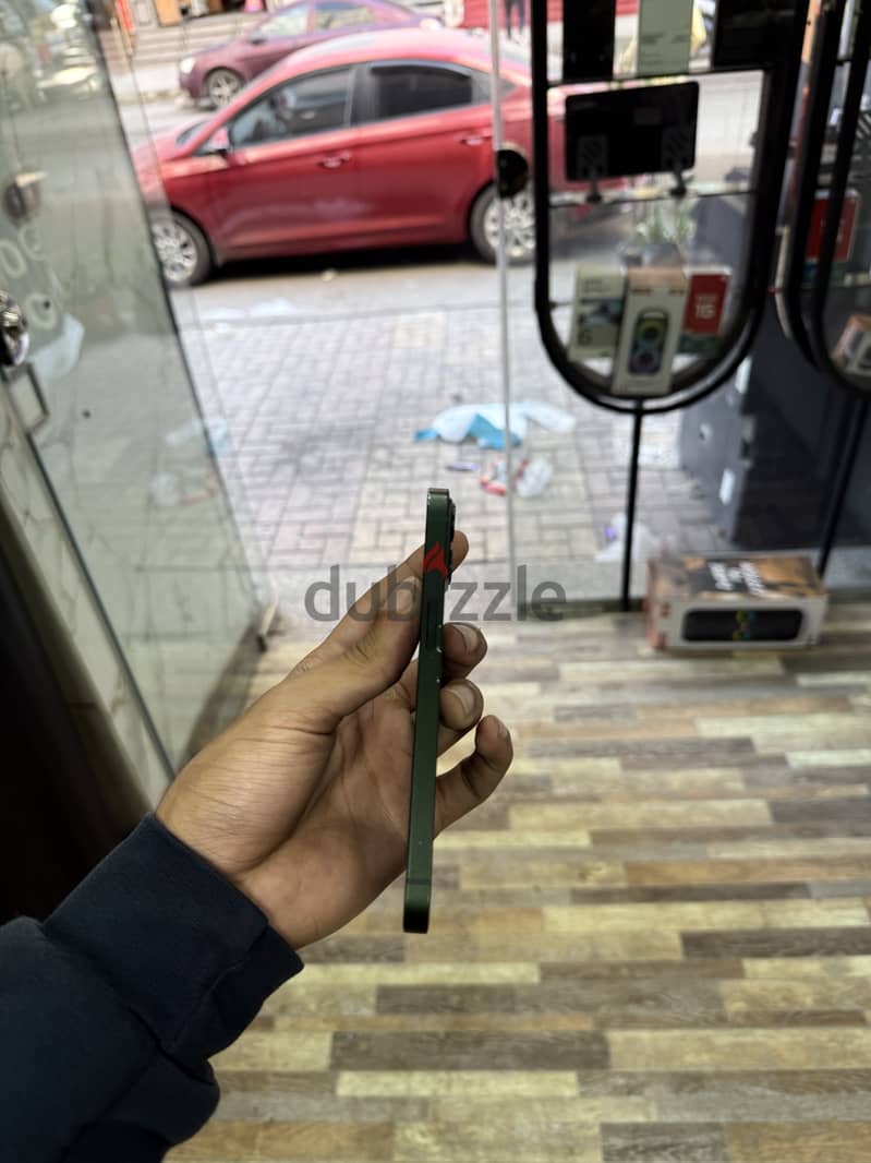 iPhone 13 7