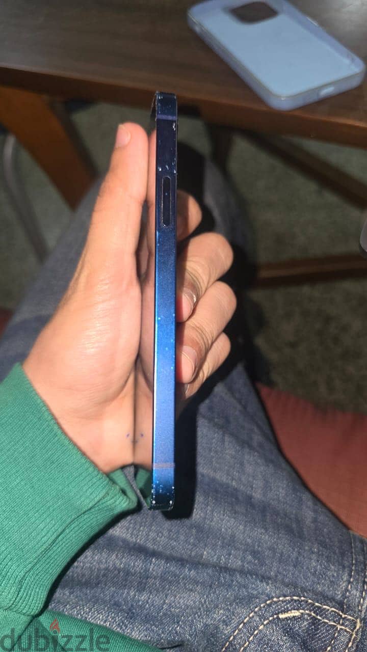 iPhone 12 6