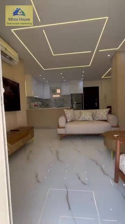 للبيع شقه ثلاث غرف بحديقه خاصه 80متر في مدينه الرحاب بالفرش و الاجهزه اول استعمال