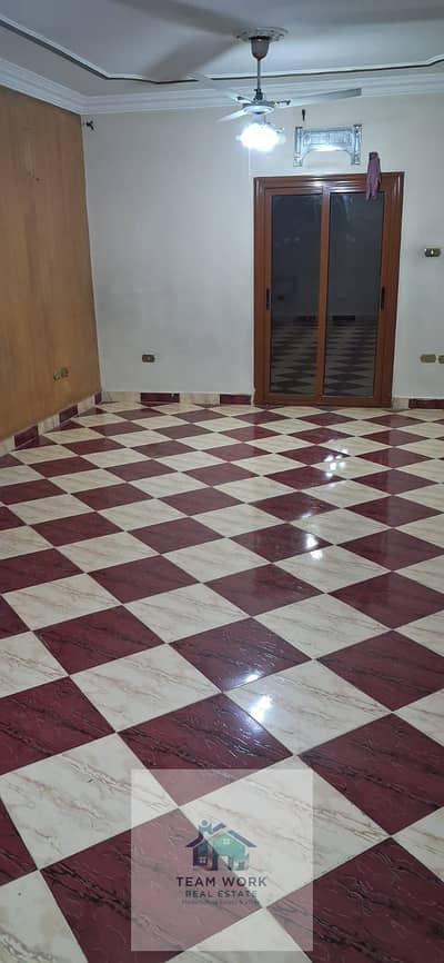 للبيع: شقة 150م (تحميل قديم) بـ "المستثمر الصغير" - أكتوبرFor sale: 150m² apartment (old loading) in "Small Investor" - October
