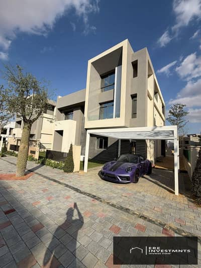 Town house villa for sale very prime location with best view in lagoon in Saada Compound New Cairo