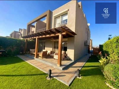 Lowest price in the market: Townhouse villa with sea view in Badya Palm Hills, available in installments over 12 years.