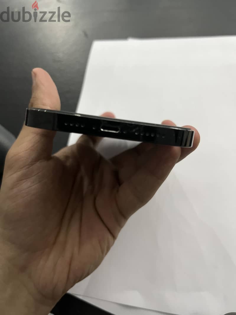 iPhone 14 max 3