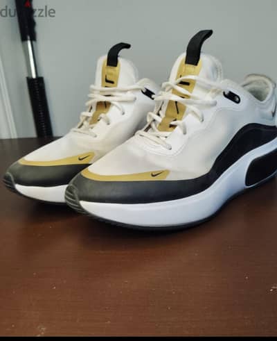 Nike Air Max 270  (37اوريجينال حااله ممتازه وارد السعوديه مقاس)