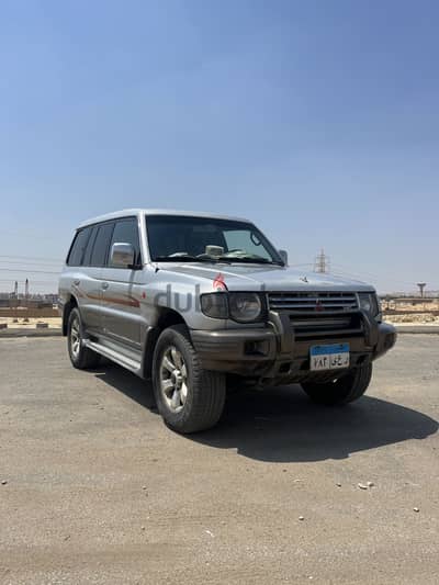 میتسوبيشي باجيرو 4×4 Mitsubishi Pajero