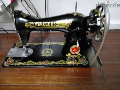 sewing machine ماكينة خياطة مرسيدس في حالة ممتازة