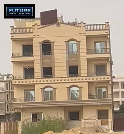 شقة 163 م في المنطقة الثامنة في الشروق خلف كمبوند سبرنج حسن علام