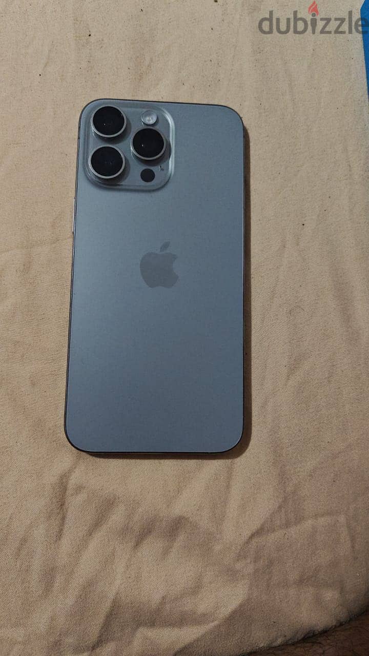 iPhone 15 pro max 3