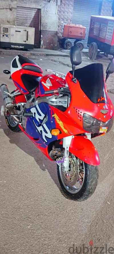 هوندا 919 CBR