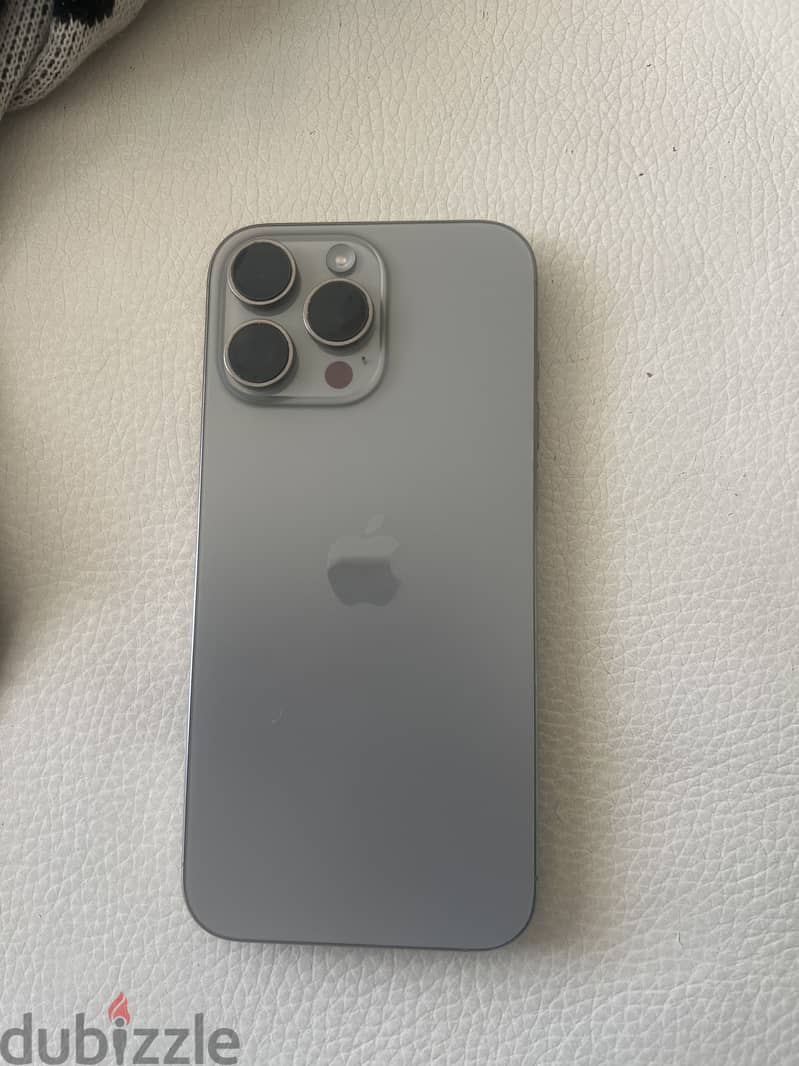 Iphone 16 pro max used 1