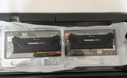للبيع رامات corsair venegeance RGB Pro 2x8 ddr4 3200mhz