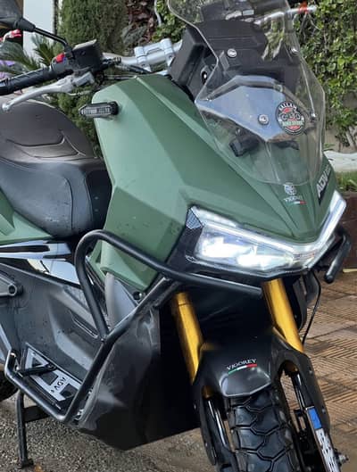 سكوتر فجوري adv 200