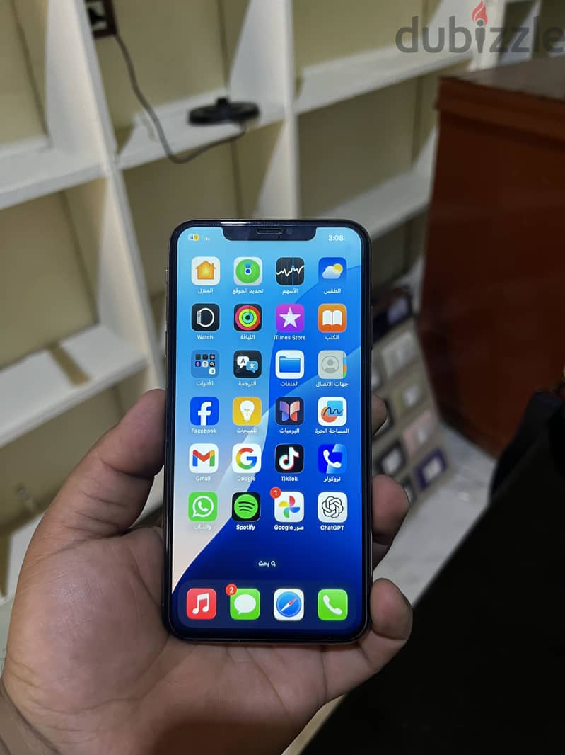 ‏iPhone XS Max 4