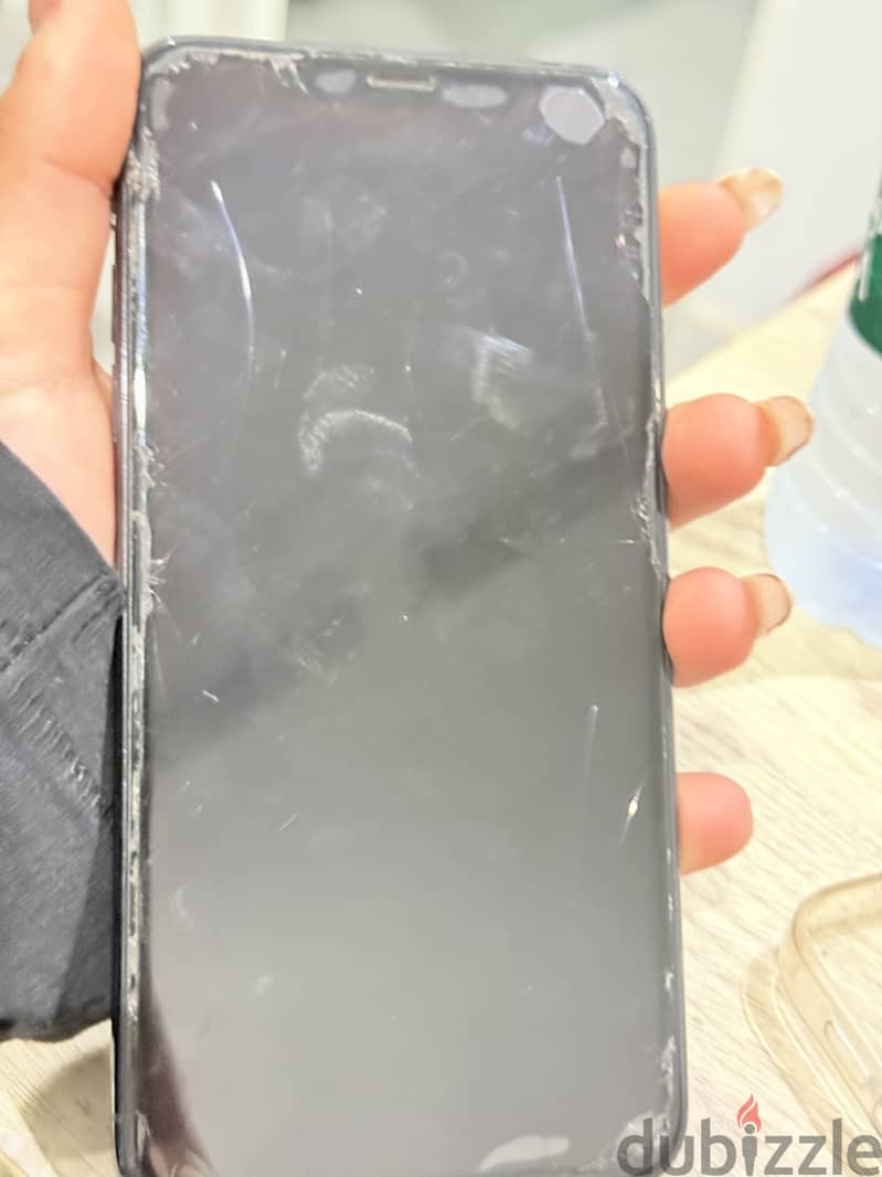 iphone 11 pro max 4