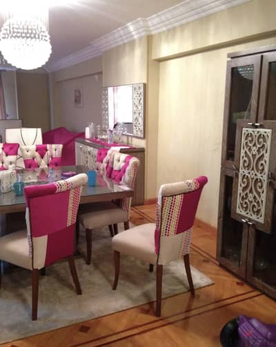 AL IMAGE - maadi furniture store - full 8 chairs- Excellent condition