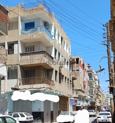 شقة للايجار قاون جديد بوسط الاسماعيلية اول بلكونة و ناصية جاهزة للسكنى