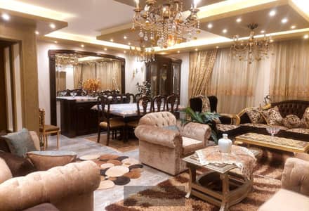 شقة أرضي بجاردن نادرة للبيع في الخمائل – الشيخ زايد _ لوكيشن استثنائي خلف مسجد الشرطة ومساحة خارجية مميزة