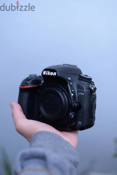 camera nikon 750