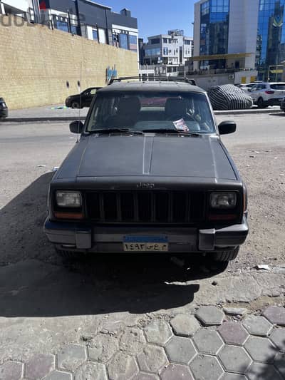 Jeep Cherokee model 2000