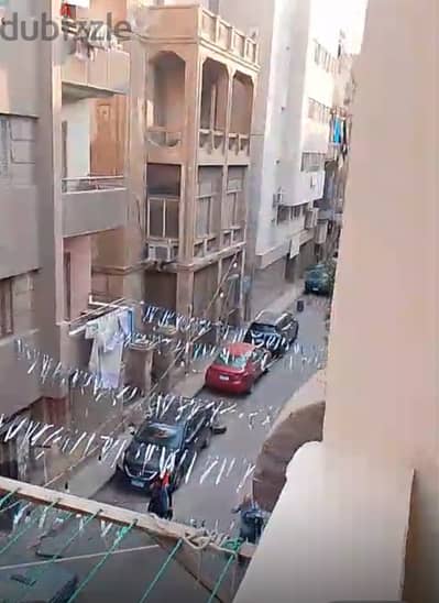 شقة للبيع من المالك شارع ابو طاقية شبرا بجوار كنيسة سانت تريزا