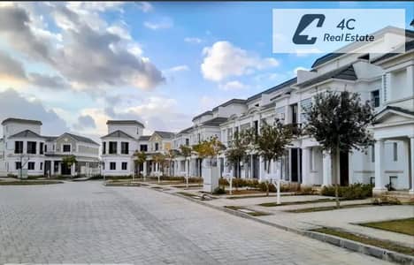 لسرعه البيع باقل سعر ف الماركت تاون هاوس-شاليه تشطيب كامل في ماونتن فيو اي سيتي-open view جاهز للسكن