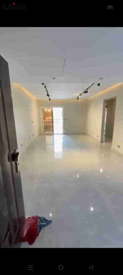 شفة فاخرة اول سكن للبيع في اللوتس الجنوبية