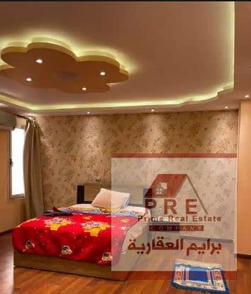 شاليه للايجار ف المعموره بموقع مميز و فرش على اعلى مستوى