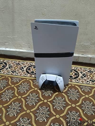 للبيع بلايستيشن فايف برو كسر زيرو مع ٢ يده