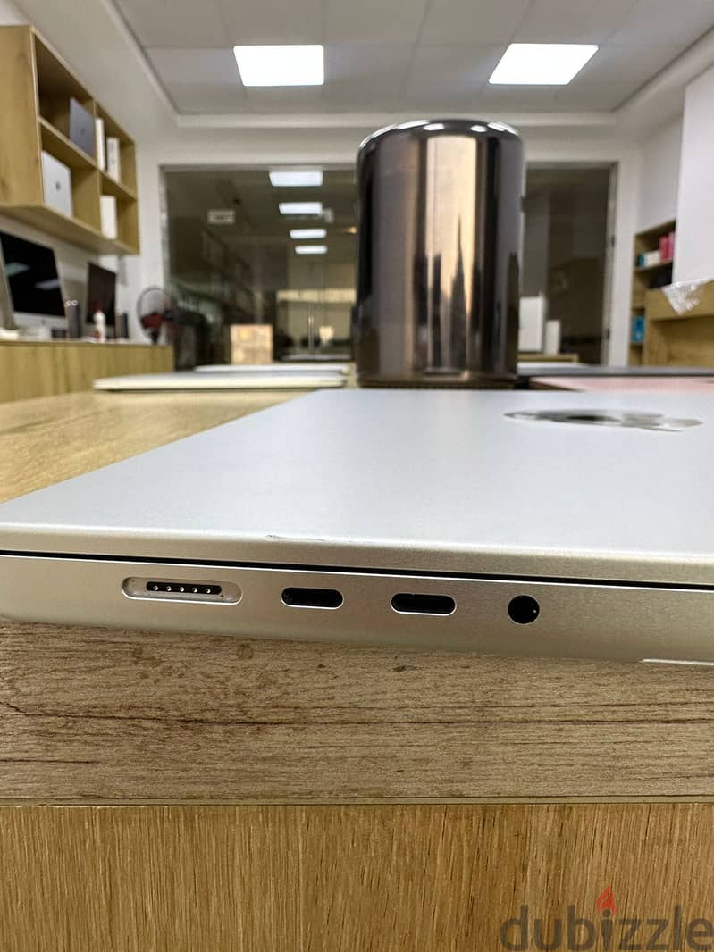 MacBook M4 Pro 16 Inch 6